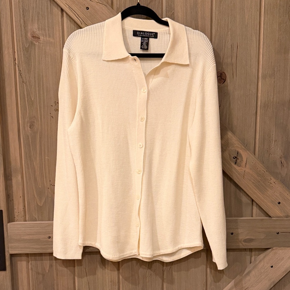 DIALOGUE Women’s XL Cream Button-Up Collared Shirt
